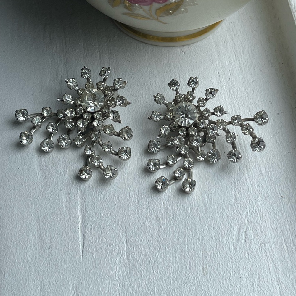 Vintage rhinestone clip on Earrings 1950s starburst NYE Party Accessories